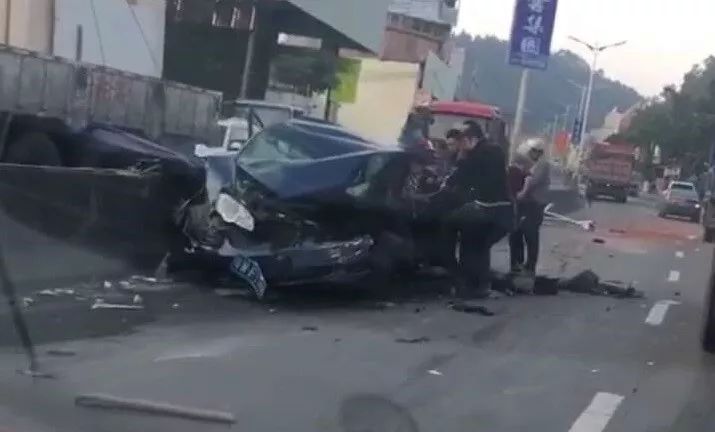 罗定最新交通事故报道详解，应对步骤与了解指南