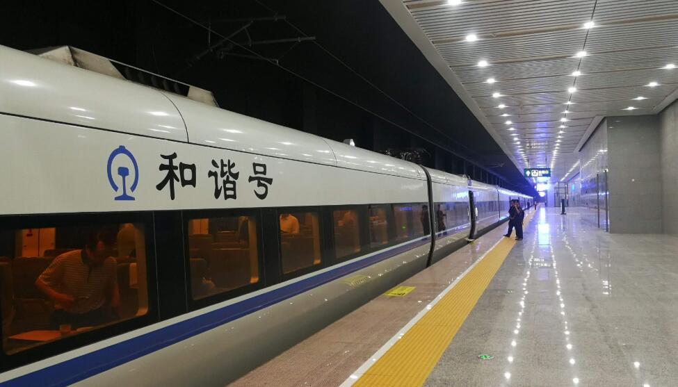 2025年假盐事件最新进展，揭示学习变化与自信成就的光辉旅程
