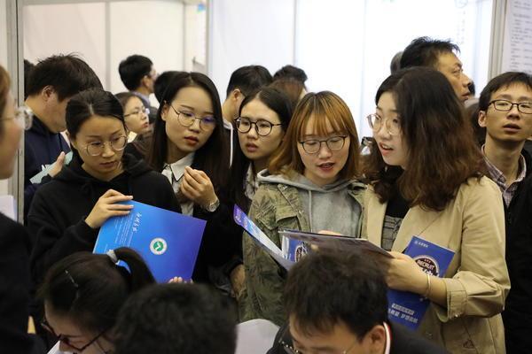 展柜厂招工启事，开启工匠之路，学习成就精彩未来