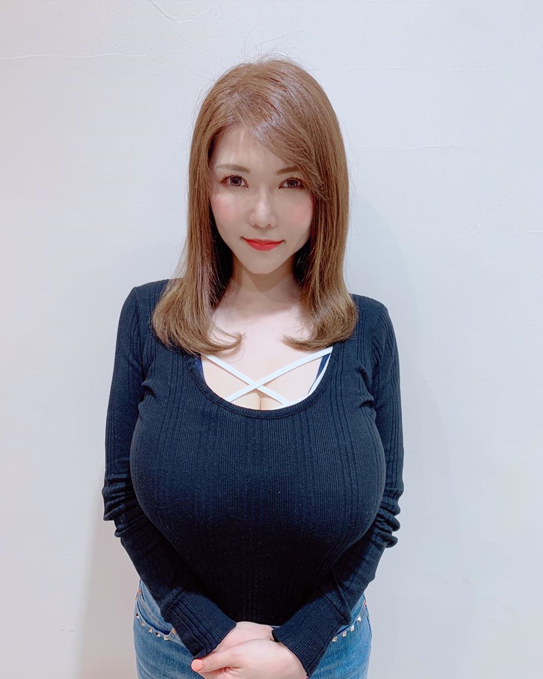 冲田杏梨的蜕变之旅，自信与成就感的闪耀之路